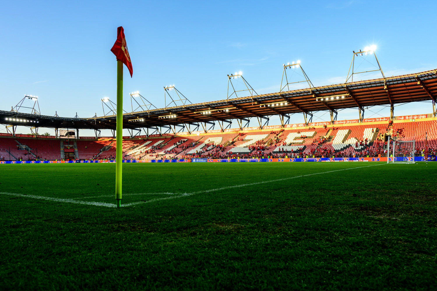 Uciekł po testach medycznych? Transferowe jaja w Widzewie Łódź