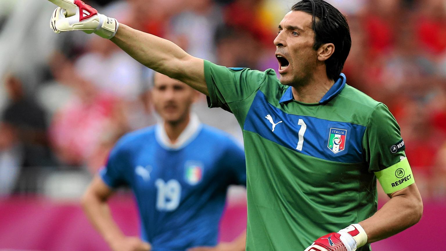 Gianluigi Buffon wraca do liceum. To nie żart