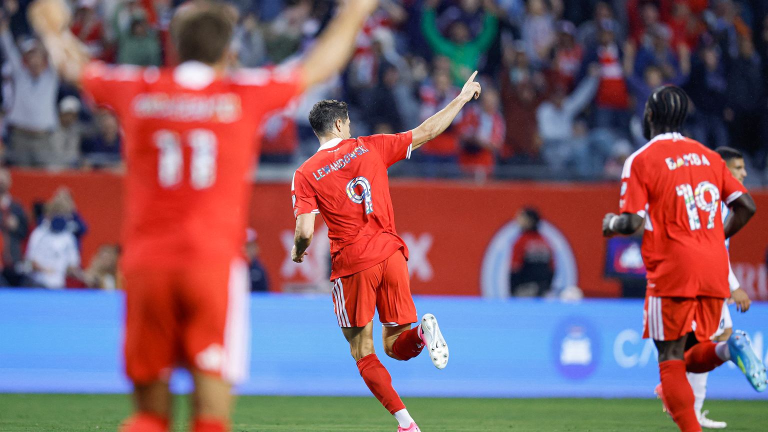 Lewandowski przeszedł do historii. Kibice czekali na to 18 lat