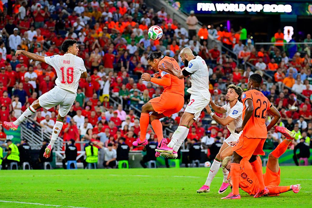 Jak tak można w 91. minucie? Virgil van Dijk został antybohaterem [WIDEO]