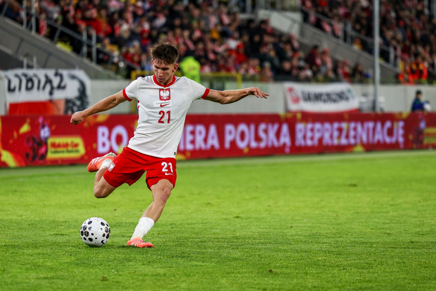 Młodzieżowy reprezentant Polski na radarze Burnley