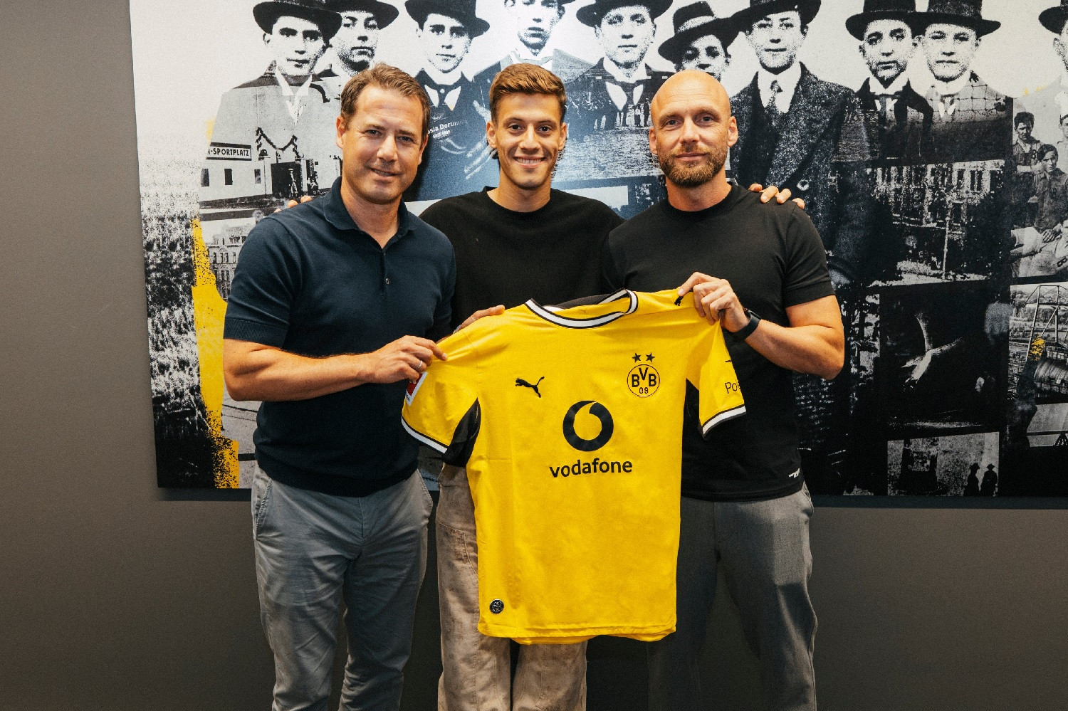W sumie to już ponad 86 milionów euro w tym oknie. OFICJALNIE: Borussia Dortmund potwierdziła transfer