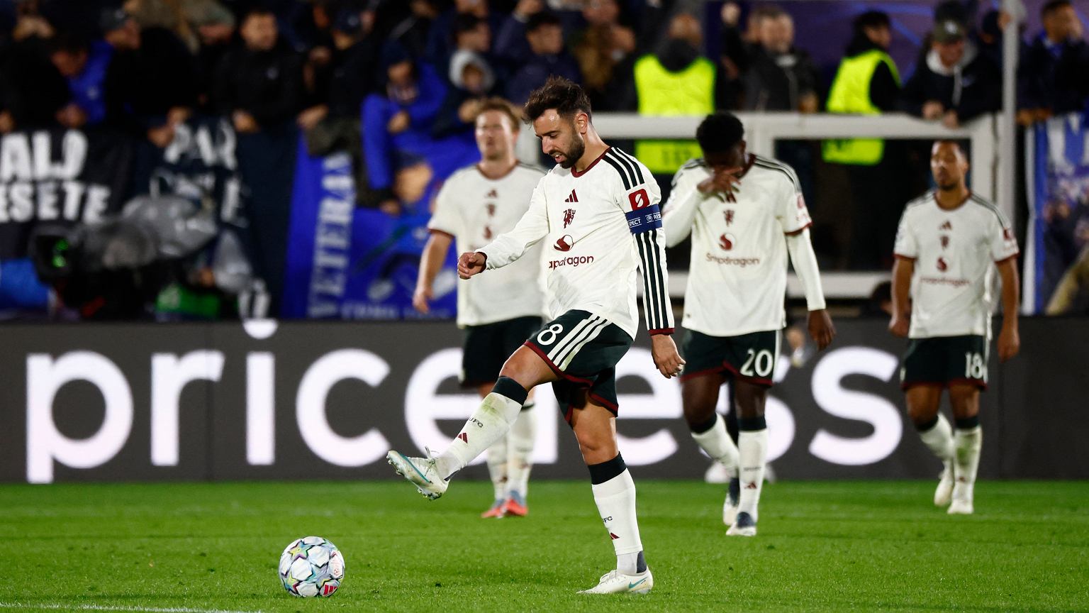 Manchester United upokorzony w LM! Jedenaście bramek w dwóch meczach