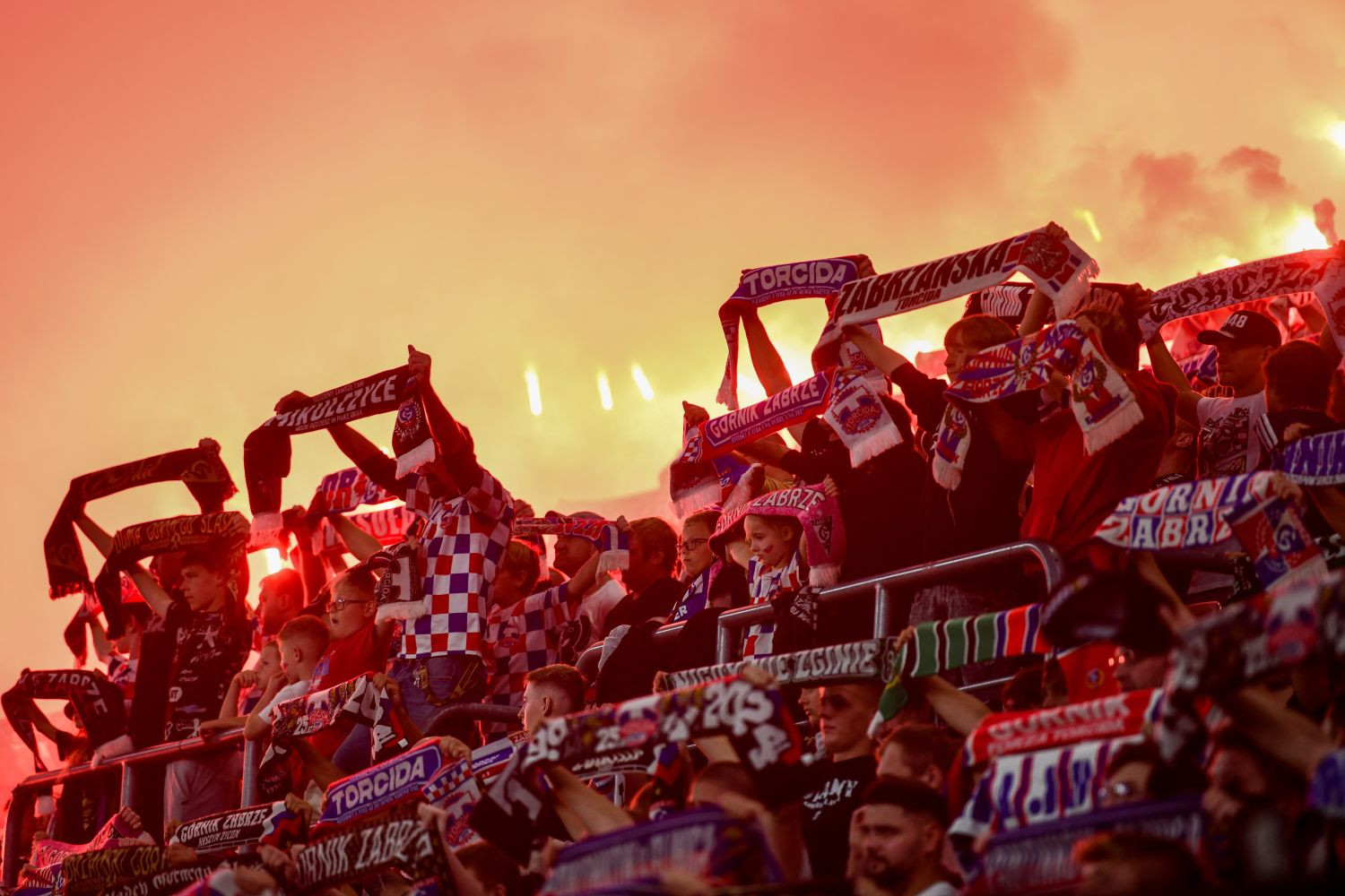 Górnik Zabrze dokona niemożliwego? Duża szansa przed Rakowem Częstochowa. Komplet par play-offów Ligi Konferencji [OFICJALNIE]